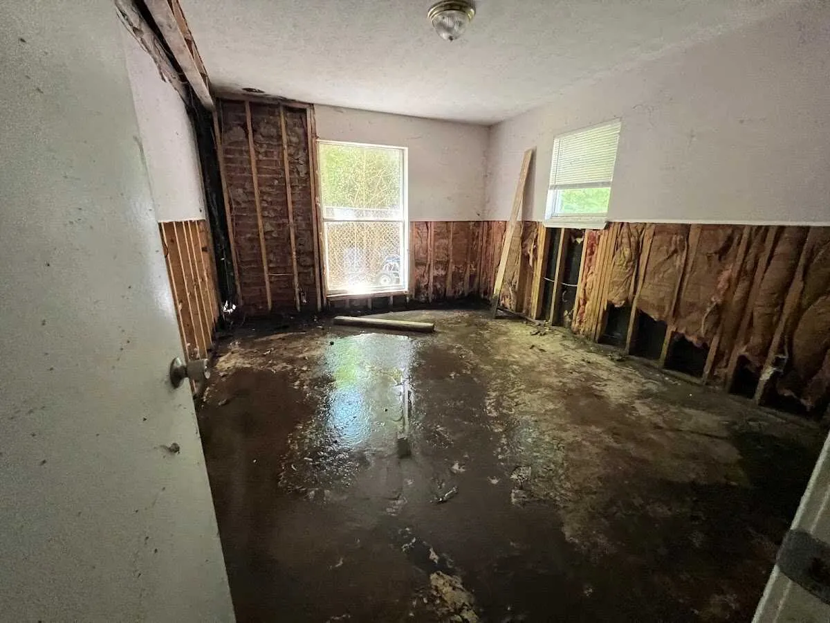 Flood Damage Cleanup in Huntington Park, CA